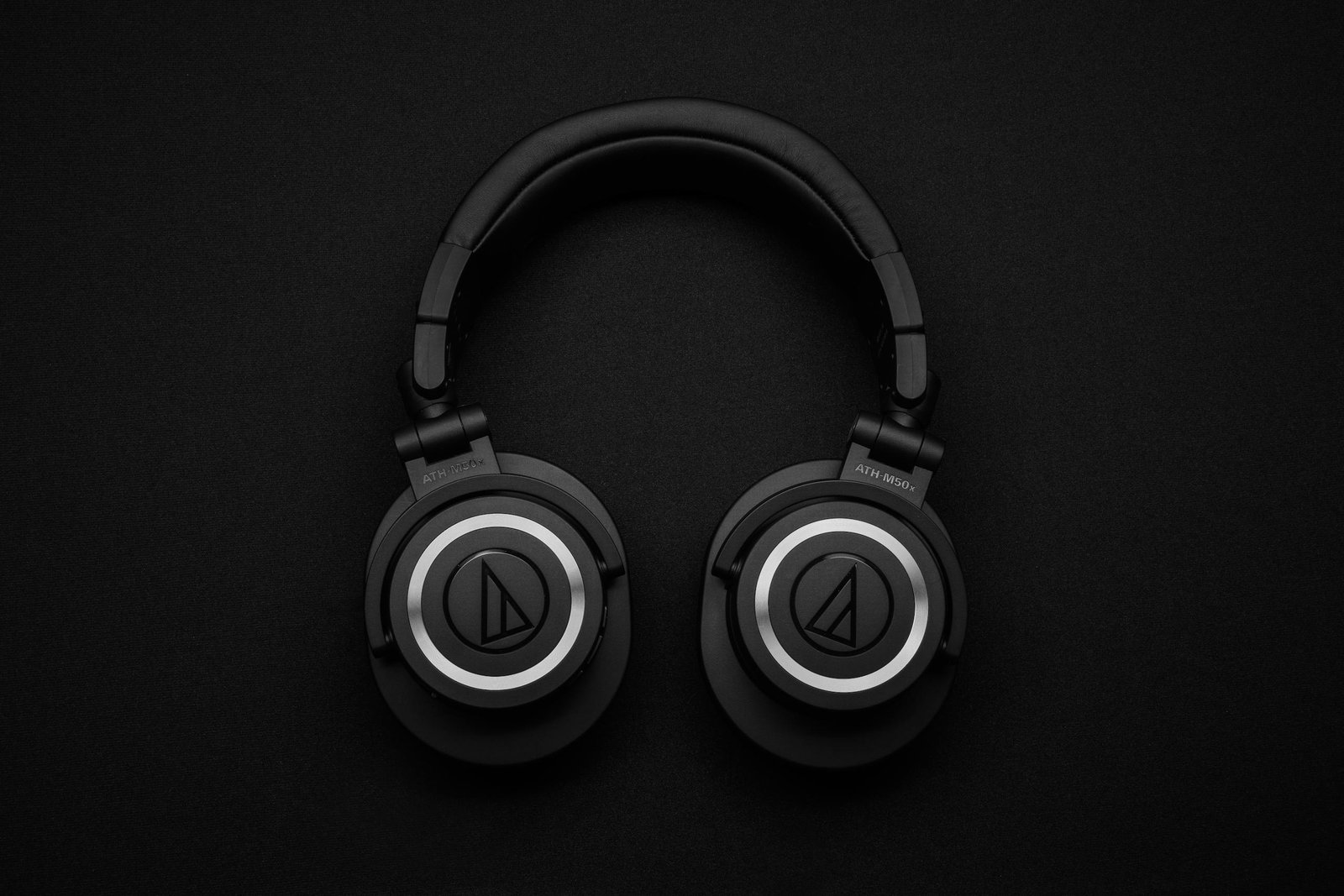 Best Noise-Cancelling Headphones
